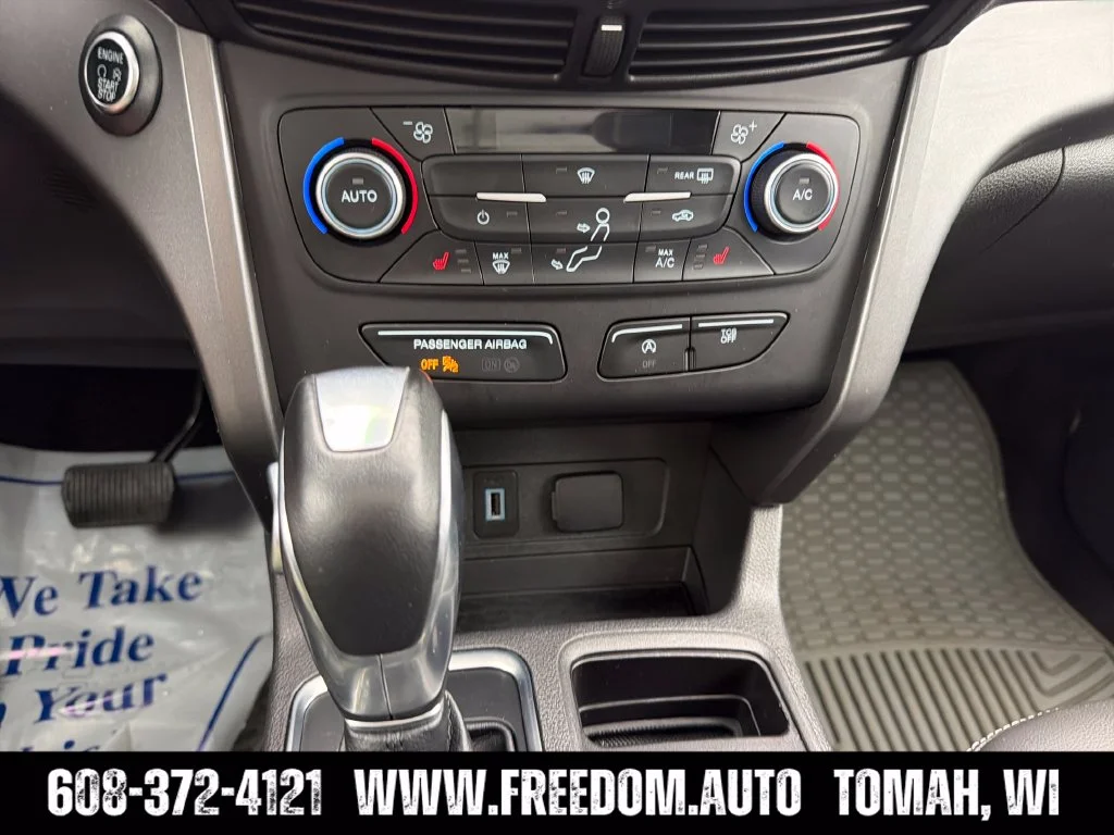 Used 2019 Lightning Blue Metallic Ford SEL image 17