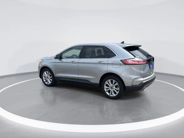 Used 2024 Silver Ford Titanium image 5