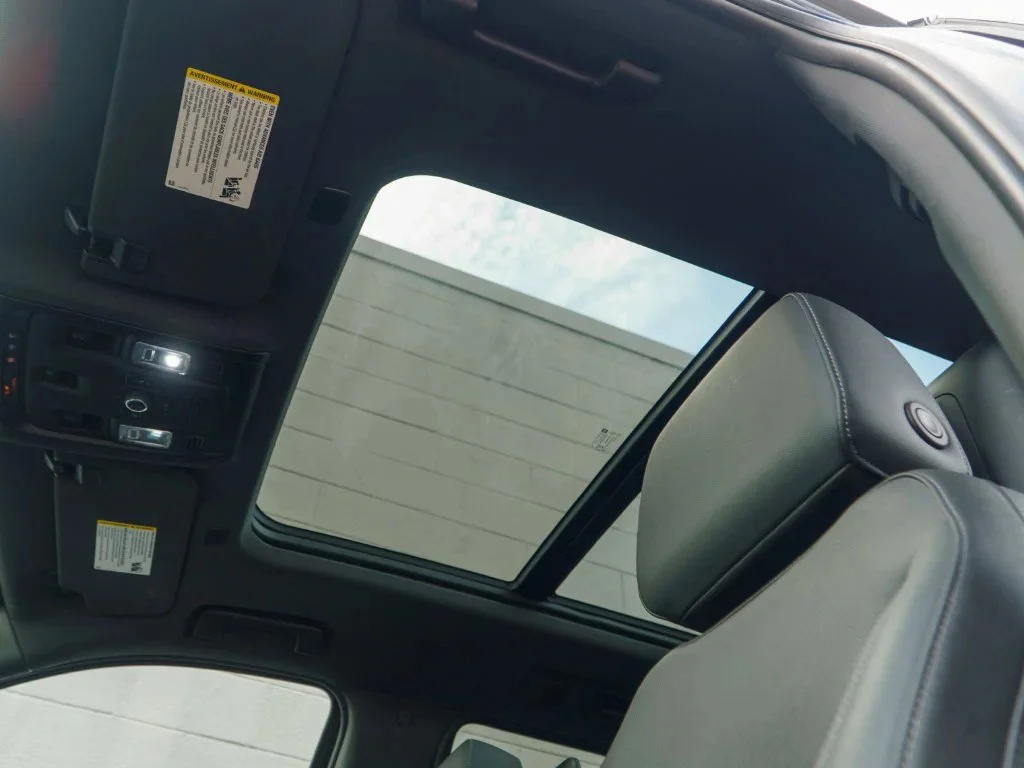 Used 2023 BLACK Chevrolet LT image 30