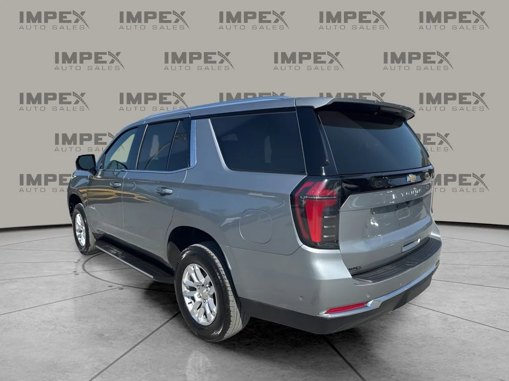 Used 2025 Gray Chevrolet LT image 3