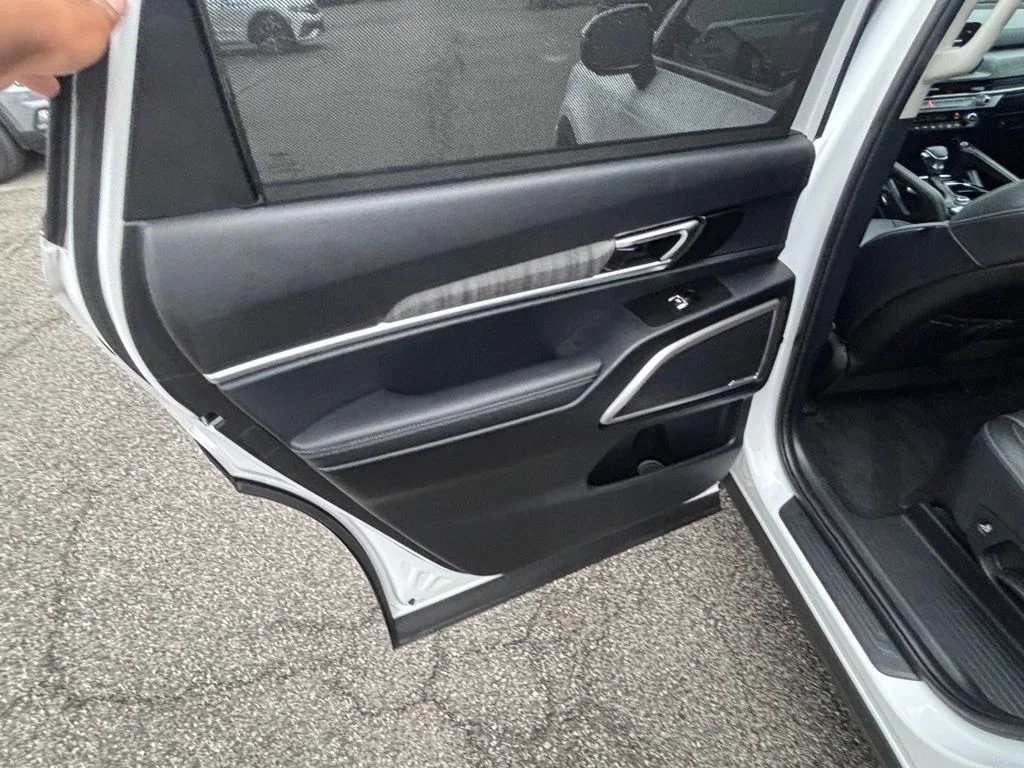 Used 2023 White Kia EX image 17