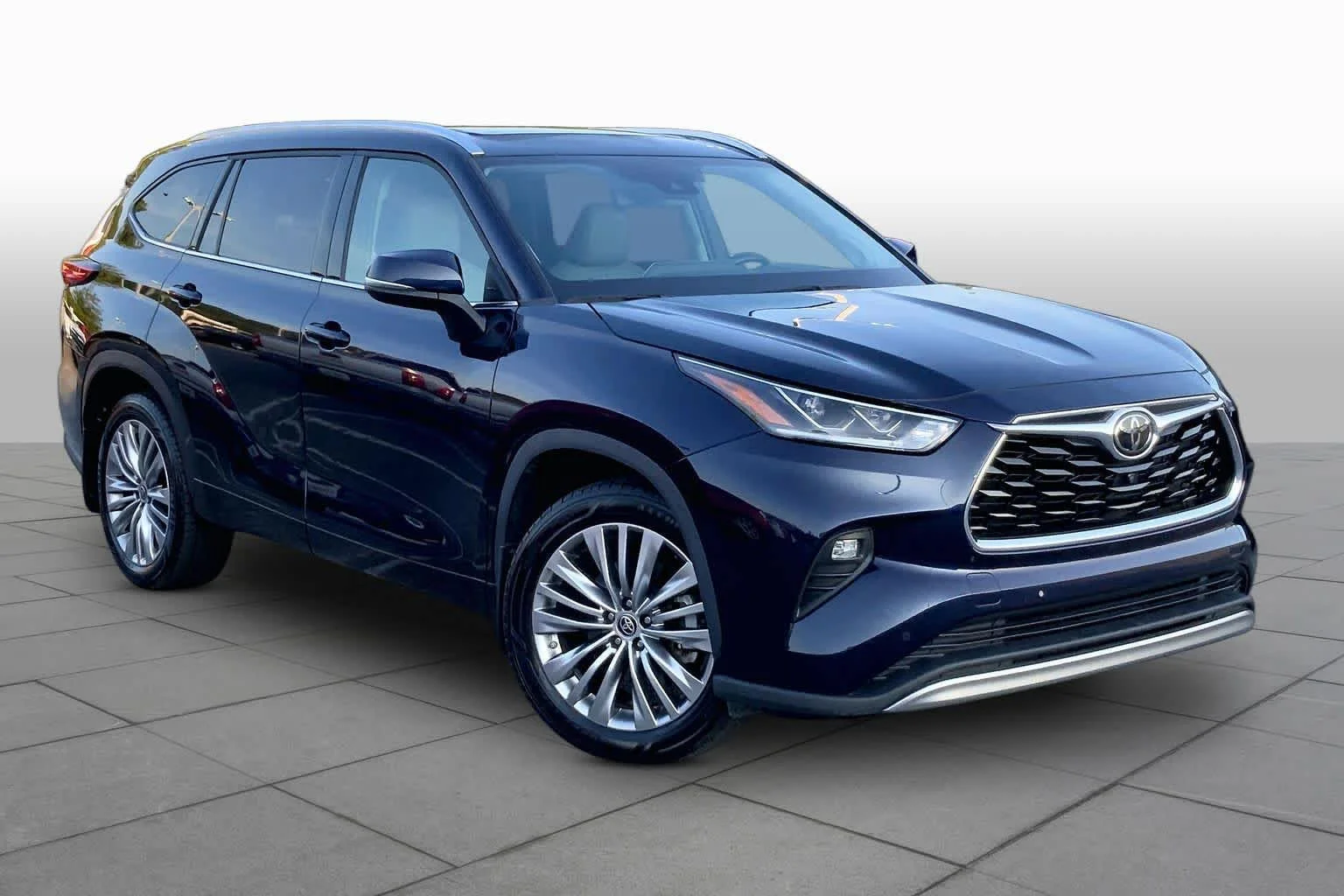 Used 2022 Blueprint Toyota Platinum image 3