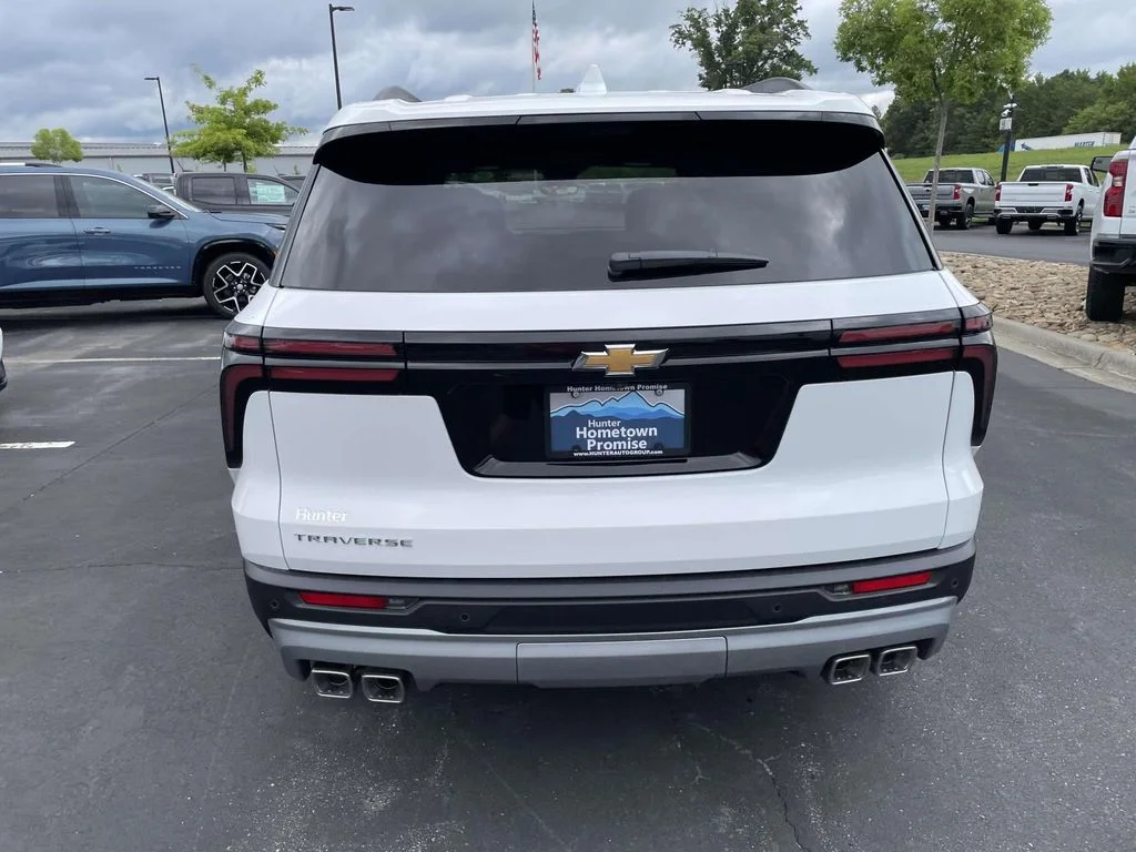 New 2026 Summit White Chevrolet LT image 5