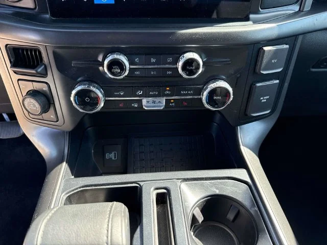 Used 2024 Black Ford XLT image 46