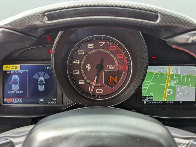 Used 2018  Ferrari Base image 40