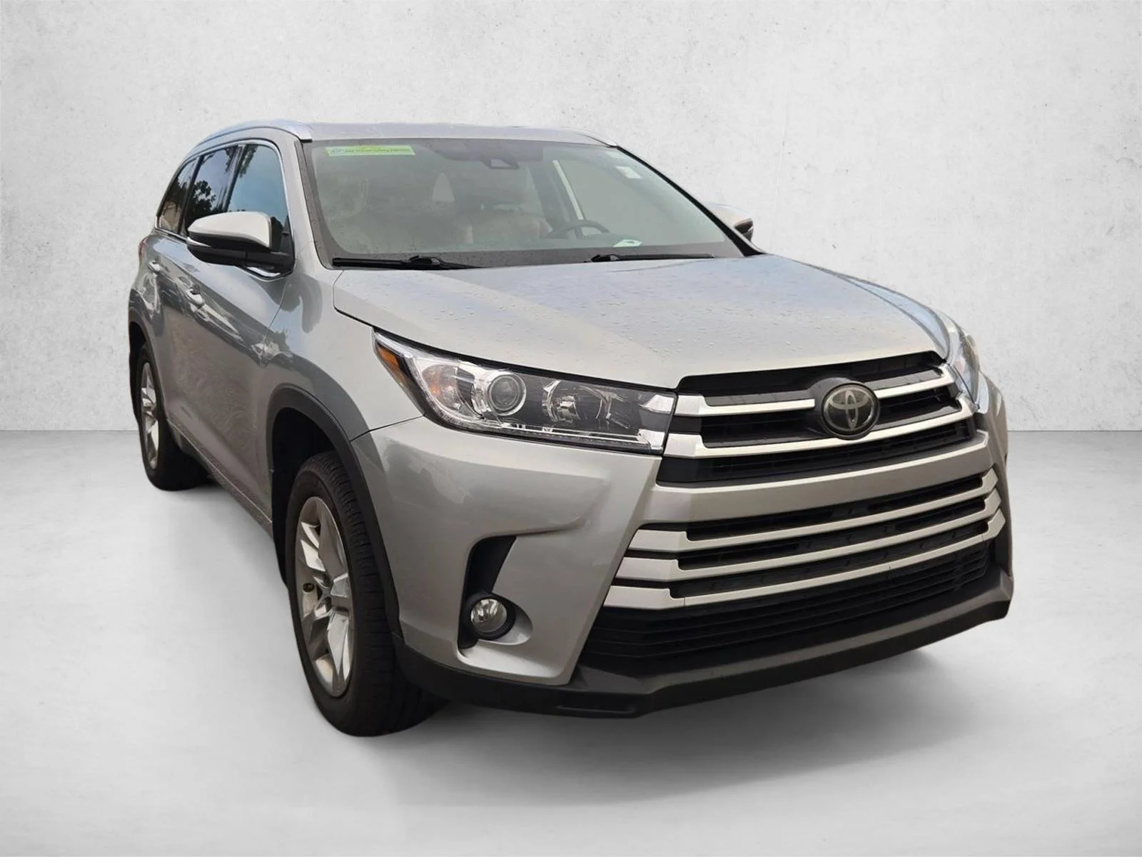 Used 2018 Celestial Silver Metallic Toyota Limited image 3