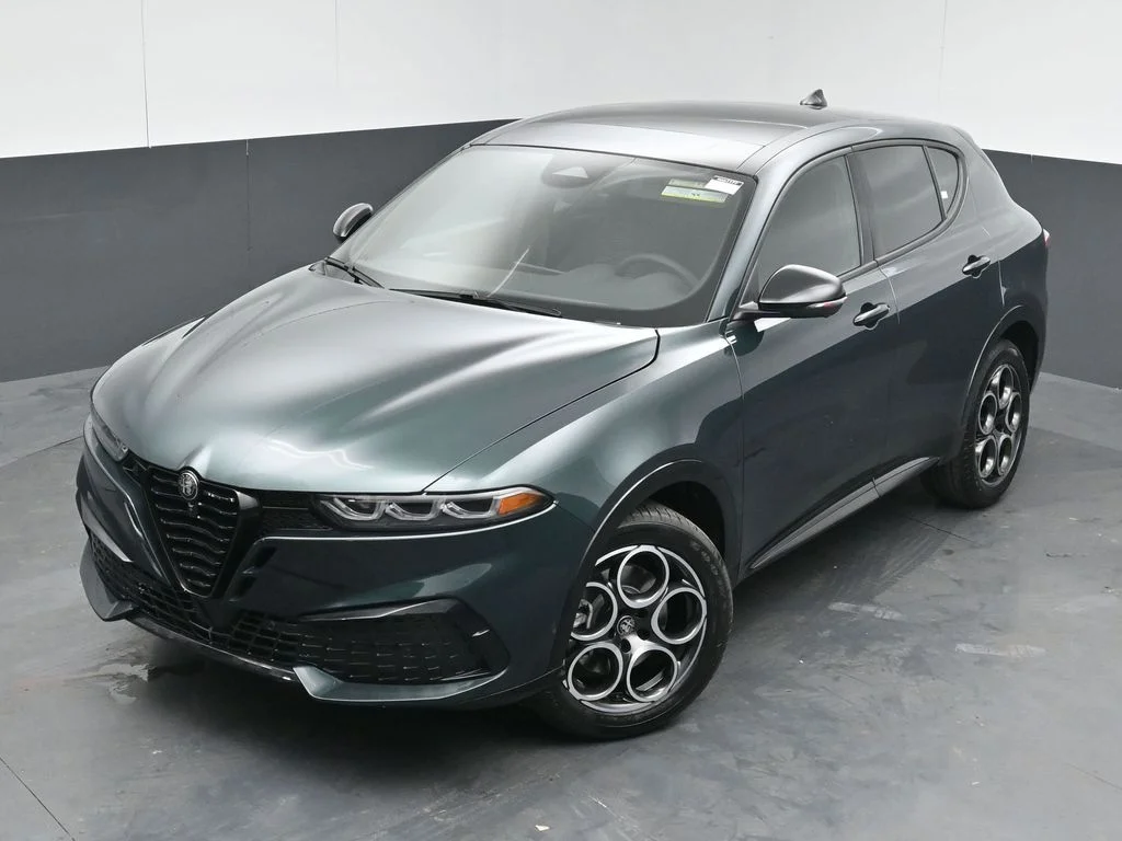 New 2026 Verde Monza (Green) Exterior Paint Alfa Romeo Base image 48