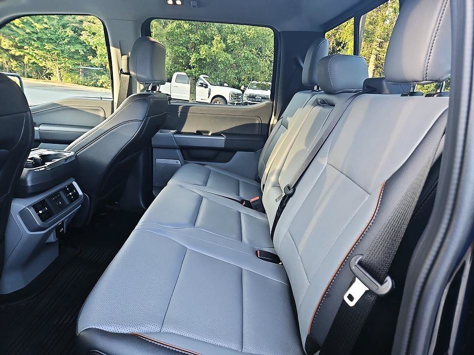 Used 2025 Black Metallic Ford LARIAT image 20