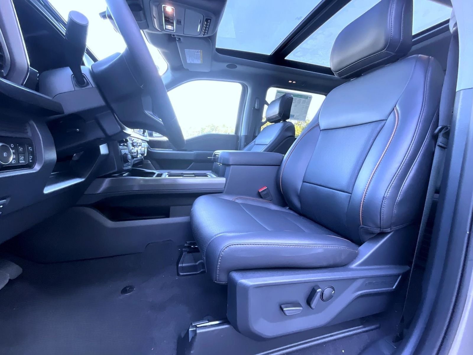 New 2026 Marsh Gray Ford Lariat image 13