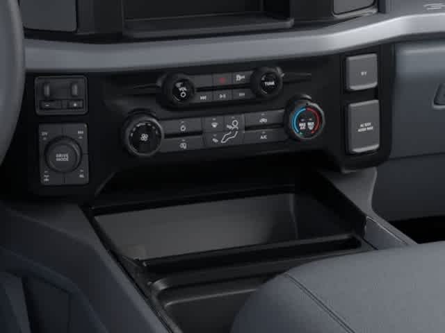 New 2026 Oxford White Ford XLT image 15
