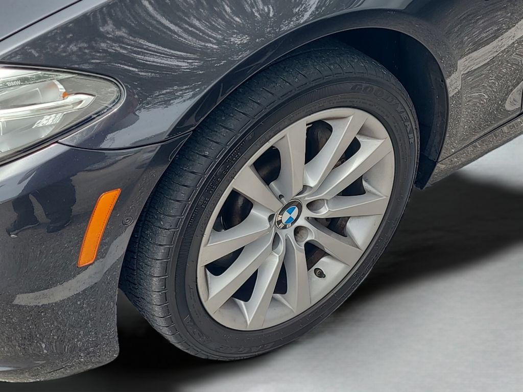 Used 2016 Gray BMW 535i xDrive image 27