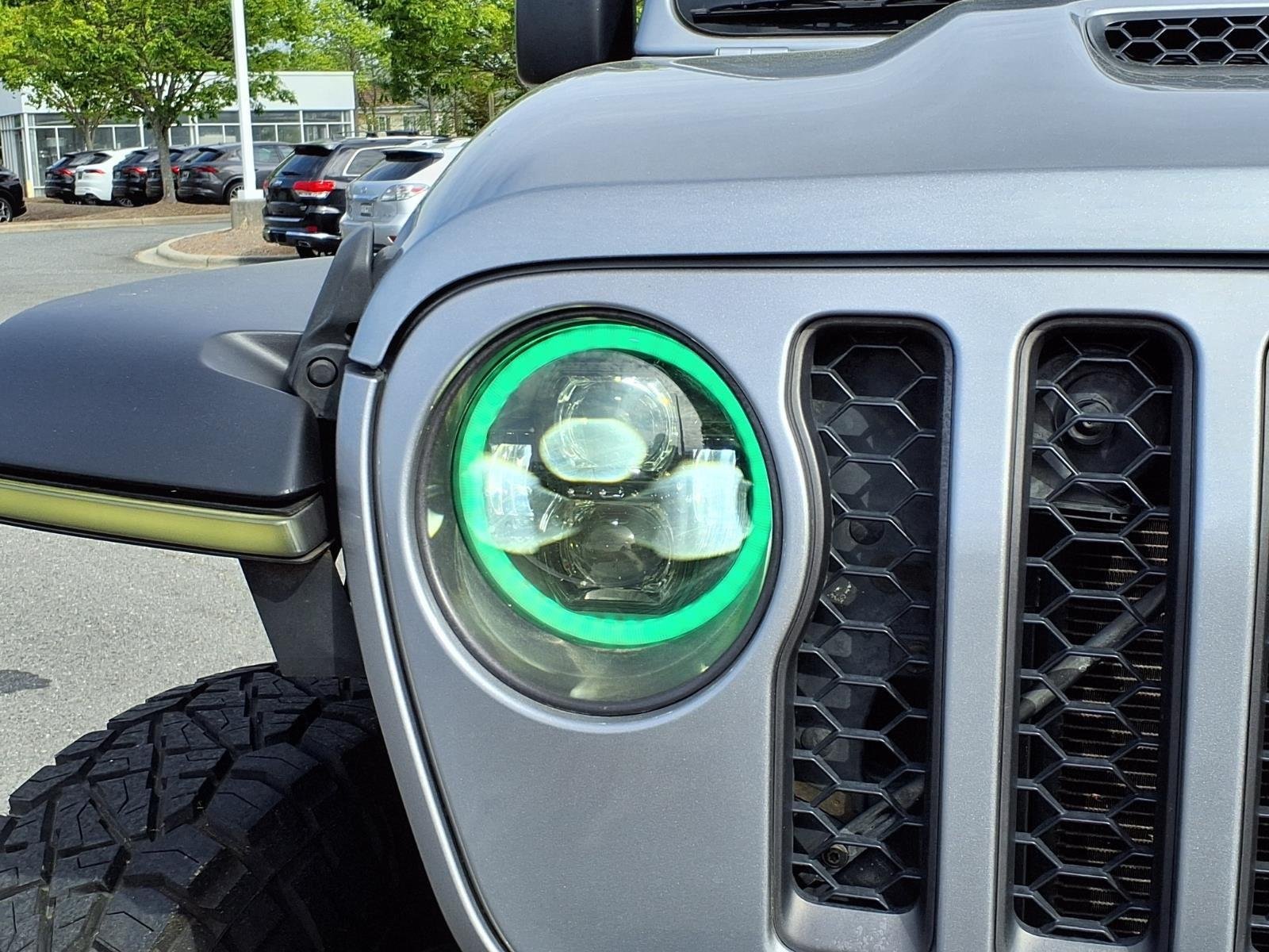 Used 2021 Billet Silver Metallic Clearcoat Jeep Mojave image 13