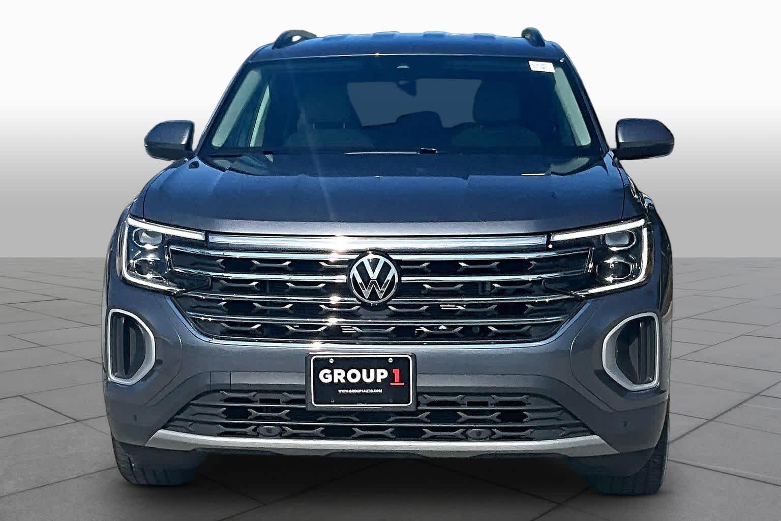 Pre-Owned 2025 Volkswagen Atlas 2.0T SE W/Technology