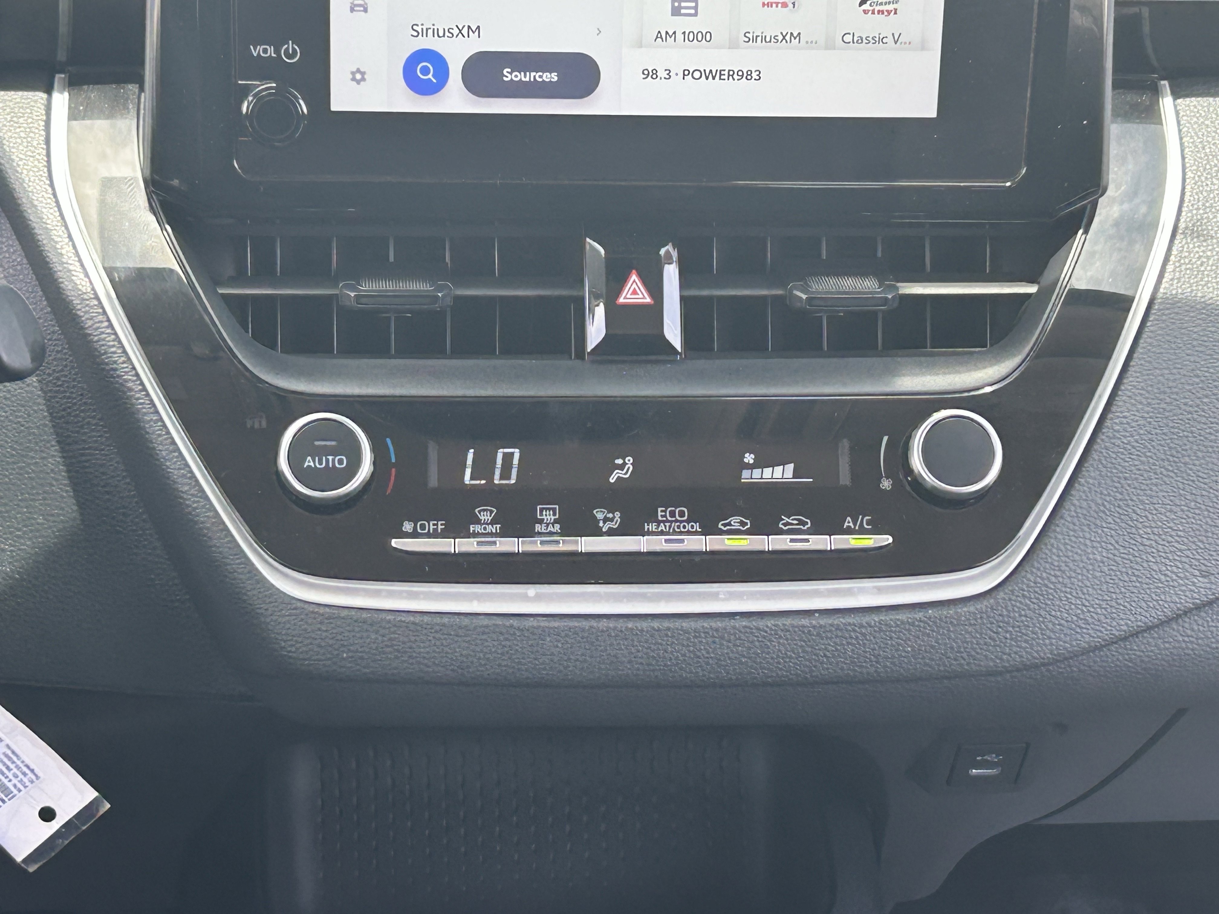 2023 Toyota Corolla LE - Photo 20