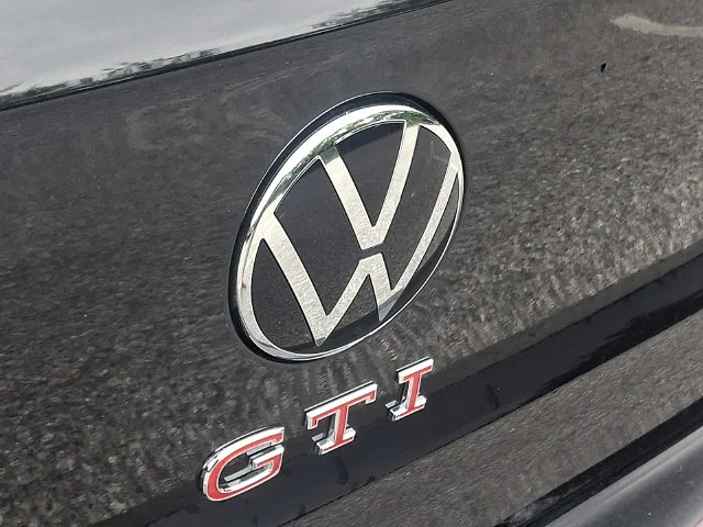 Used 2024  Volkswagen Autobahn image 30