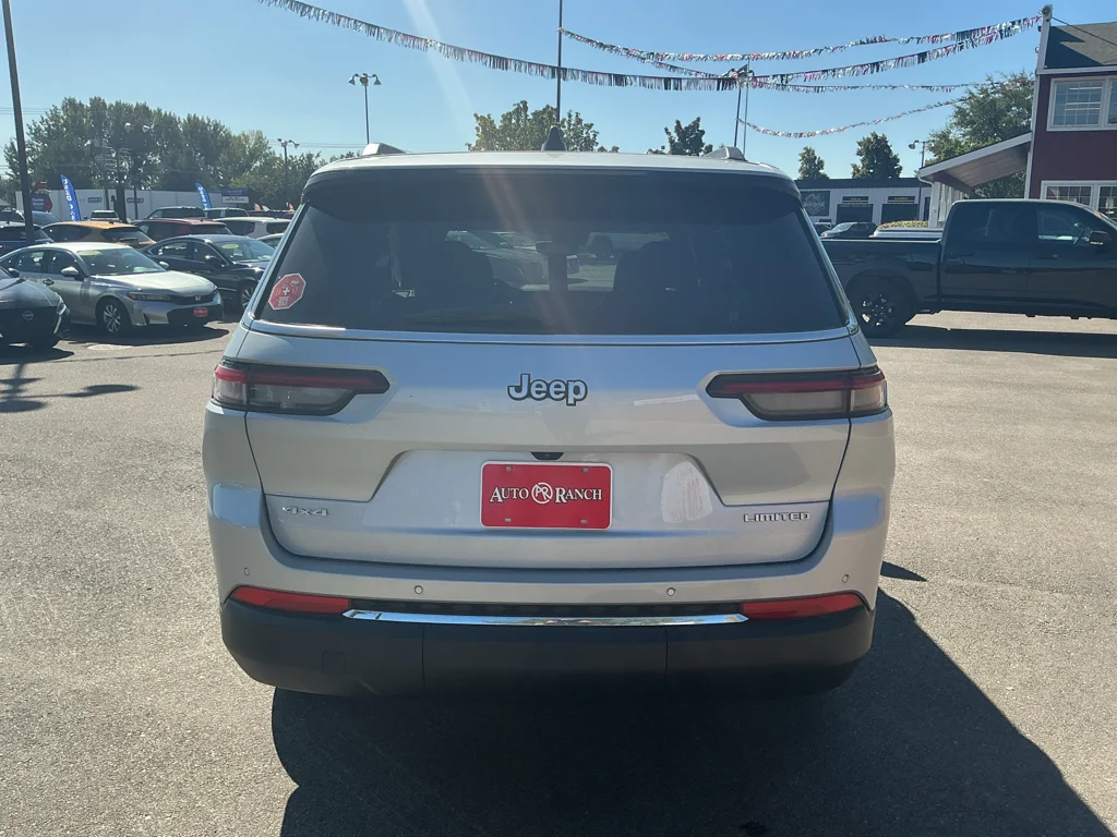 Used 2024 Silver Zynith Jeep Limited image 6