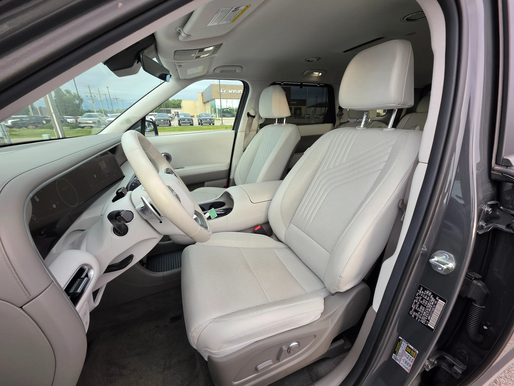 Used 2026 Ecotronic Gray Pearl Hyundai SEL 7P image 11