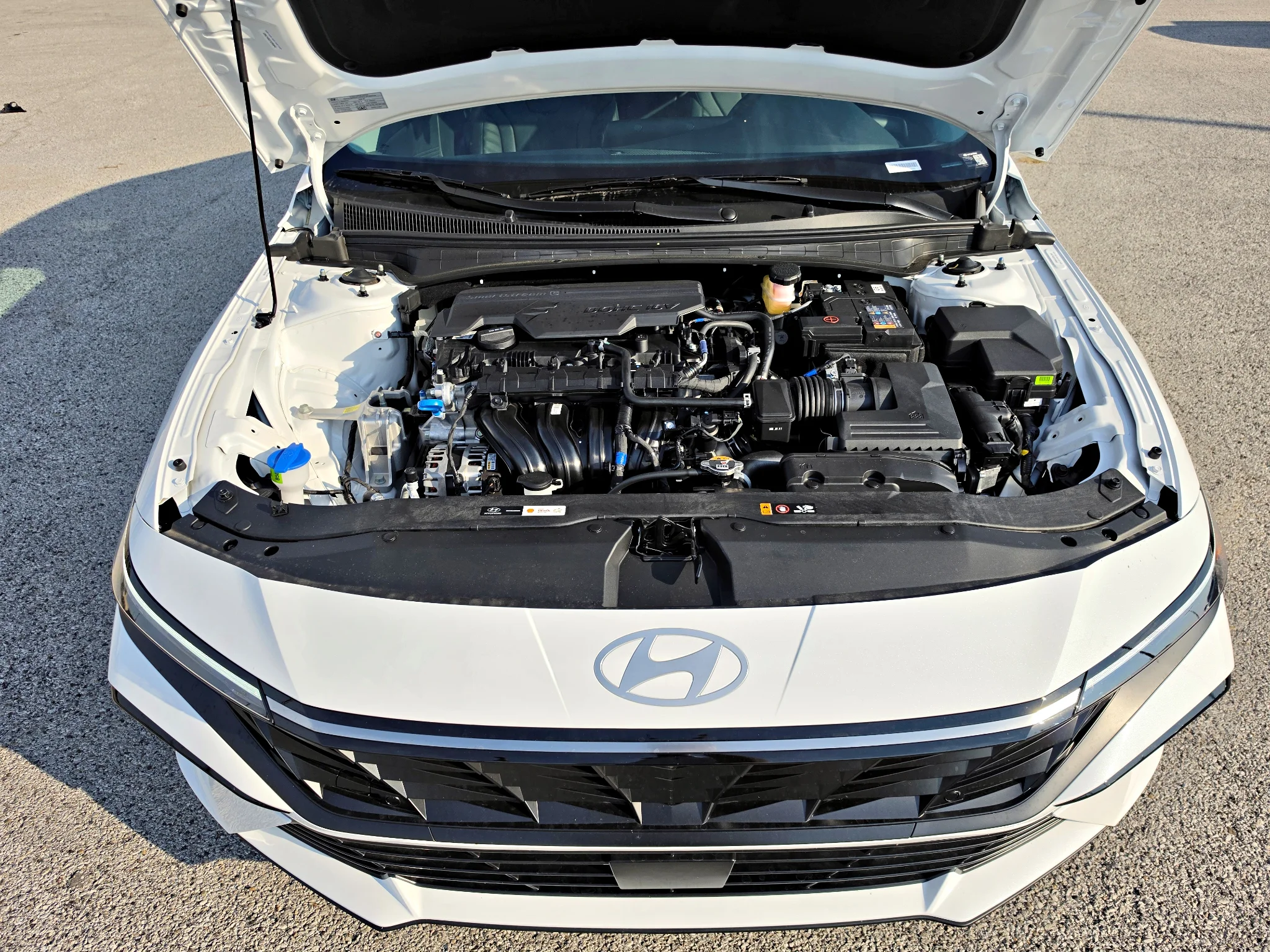 New 2026 Serenity White Hyundai Limited image 27