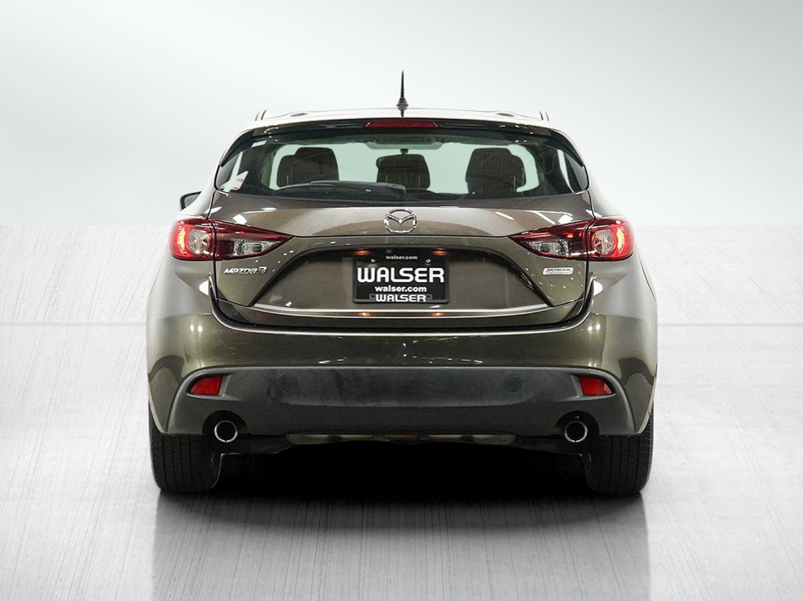 Used 2015 Titanium Flash Mica Mazda i Touring image 4