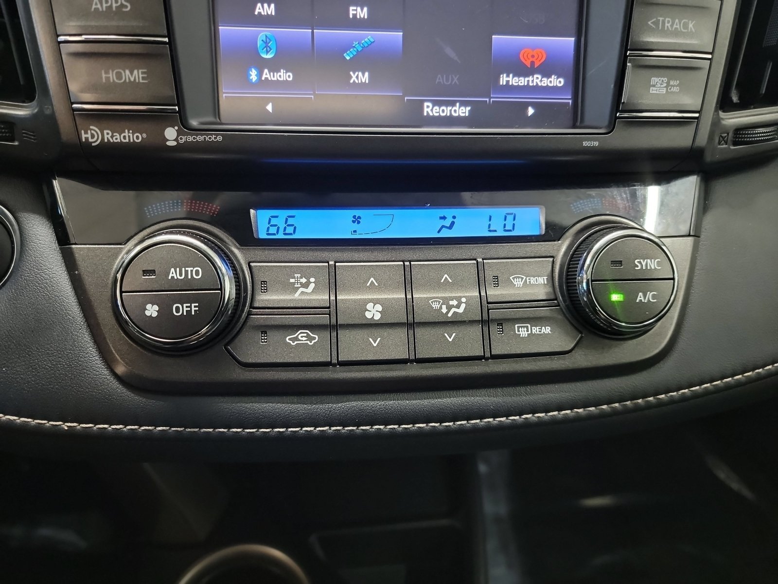 Used 2015 Classic Silver Metallic Toyota Limited image 20