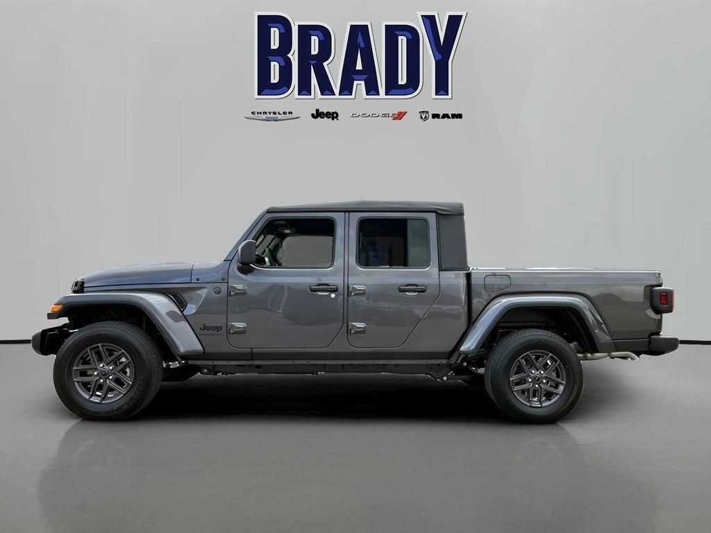 New 2025 Granite Crystal Metallic Clear-Coat Exterior Paint Jeep Sport S image 4