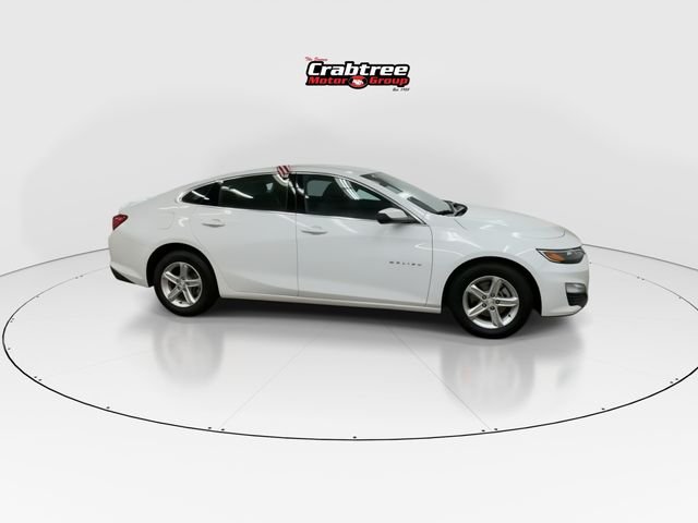 Used 2024 White Chevrolet LT image 9