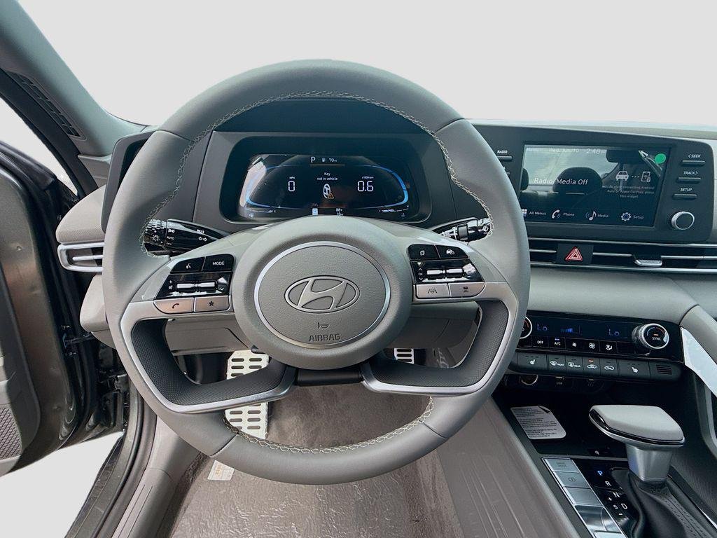 New 2026 Amazon Gray Hyundai SEL Sport Premium image 8