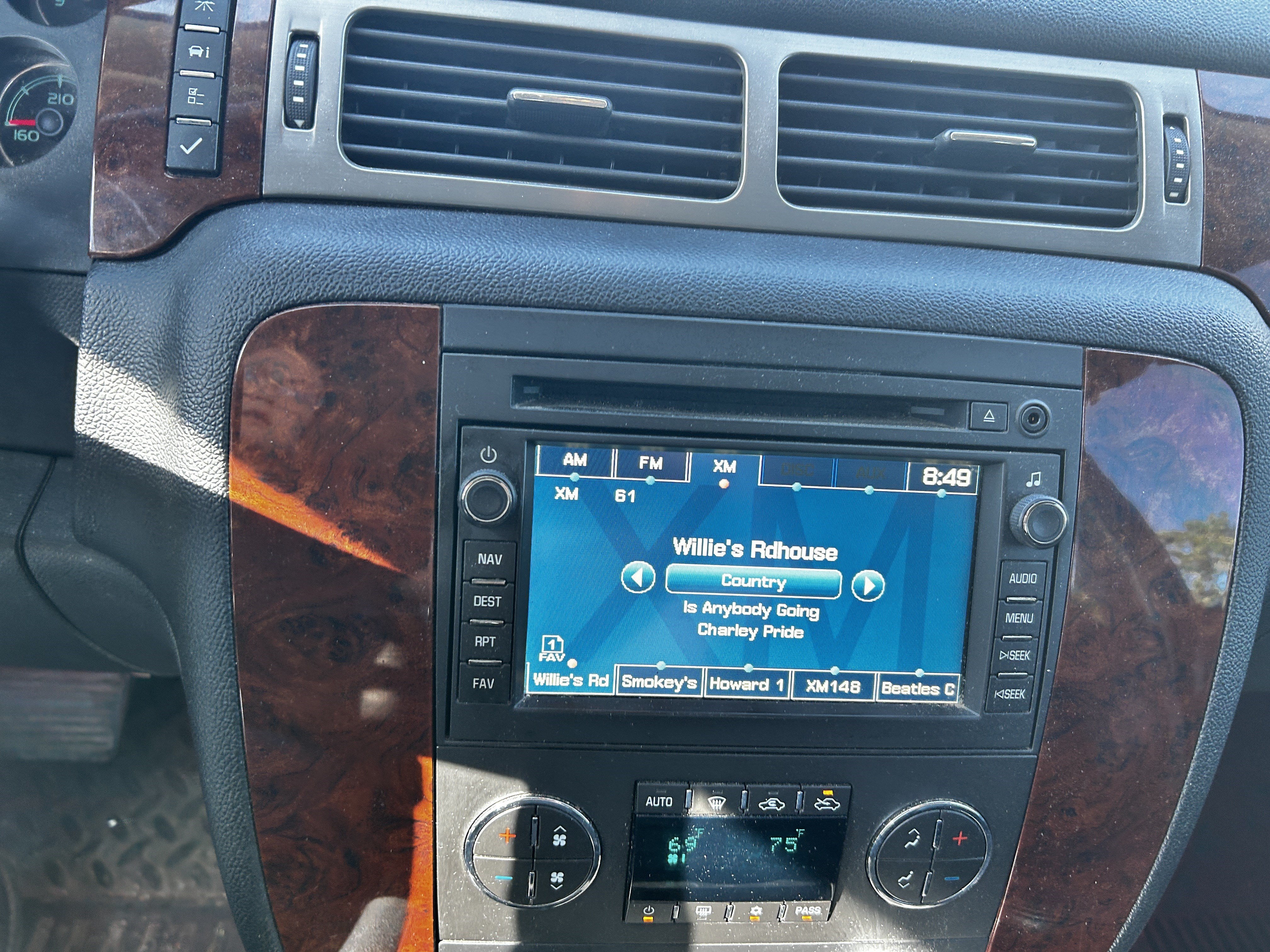 Used 2010 Black Chevrolet LTZ image 15