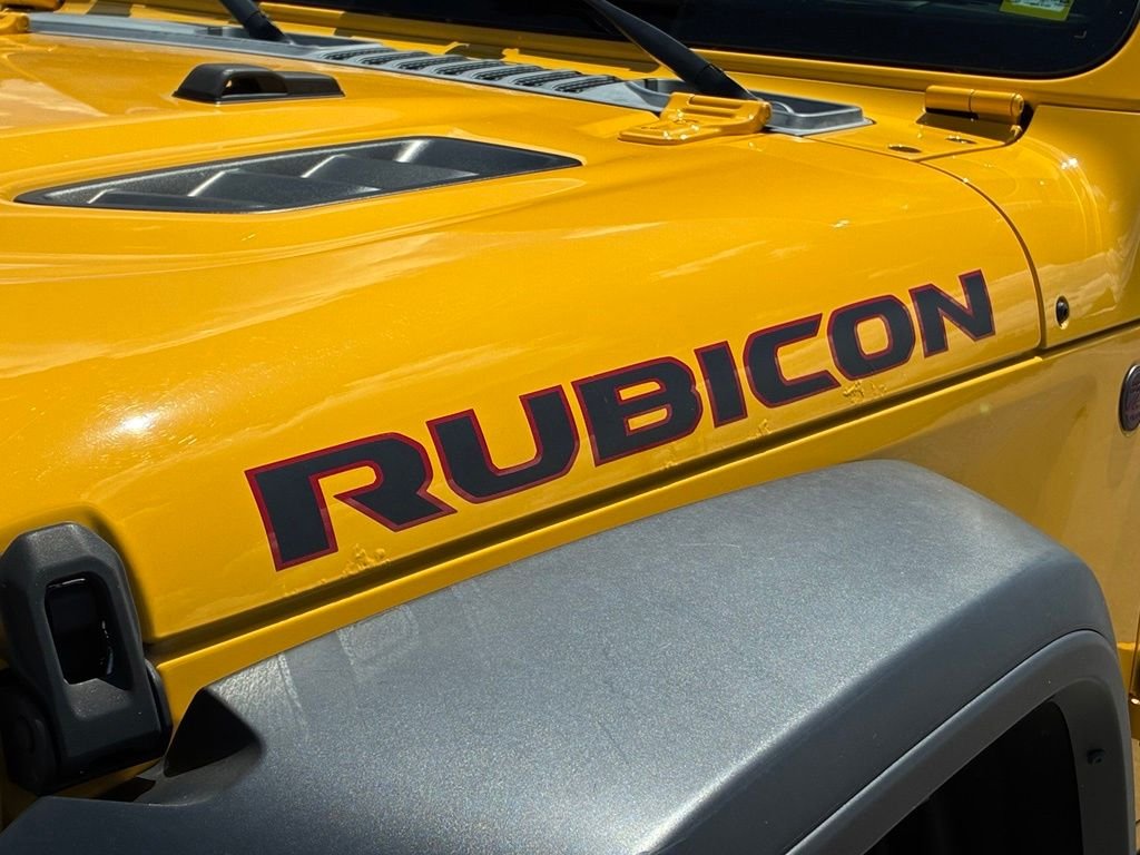 Used 2020  Jeep Rubicon image 32