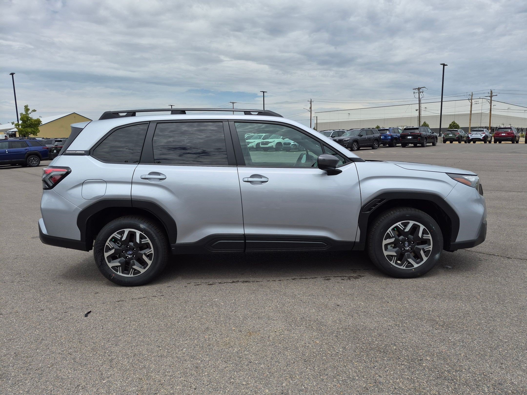 New 2026 ICE SILVER METALLIC Subaru Premium image 2