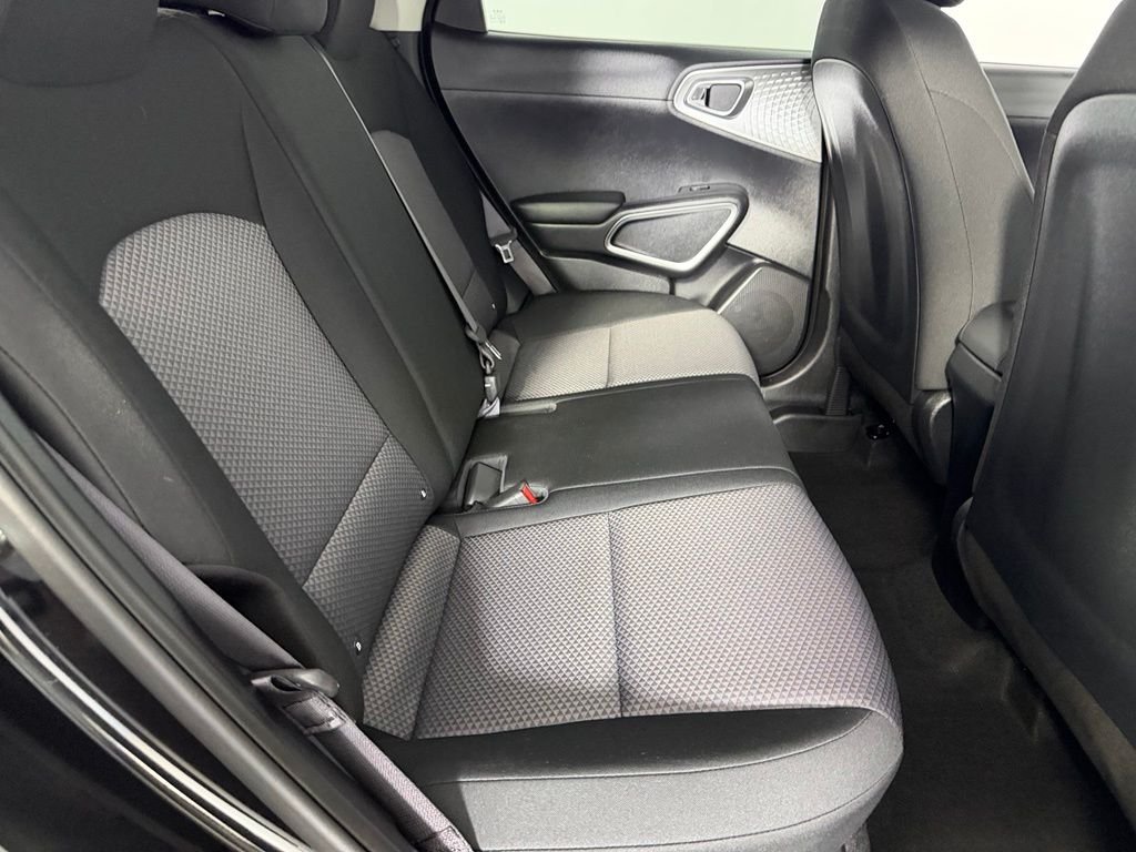 2025 Kia Soul LX - Photo 28