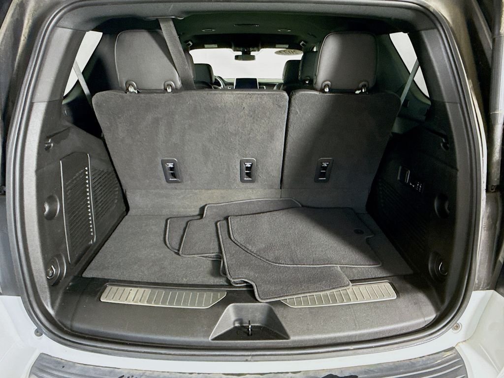 Used 2022 White Chevrolet RST image 28