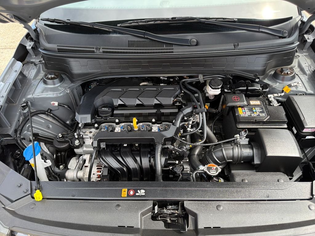 Used 2025 Gray Hyundai SEL image 21