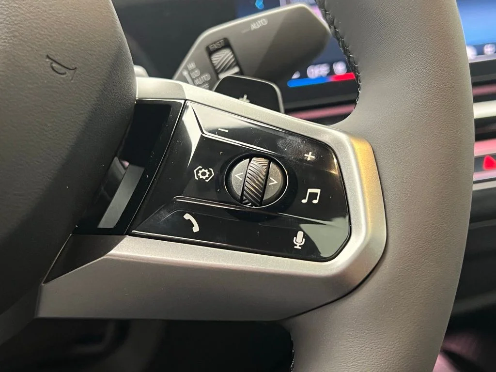 New 2027 Black Sapphire Metallic BMW 530i xDrive image 17