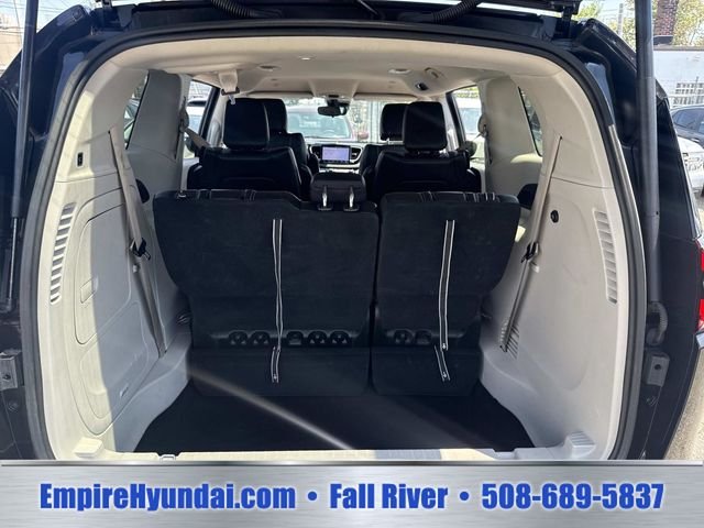 2023 Chrysler Pacifica Hybrid Touring L - Photo 7