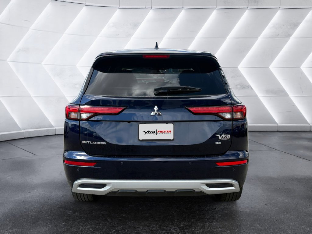 Used 2024 Blue Mitsubishi SE image 5