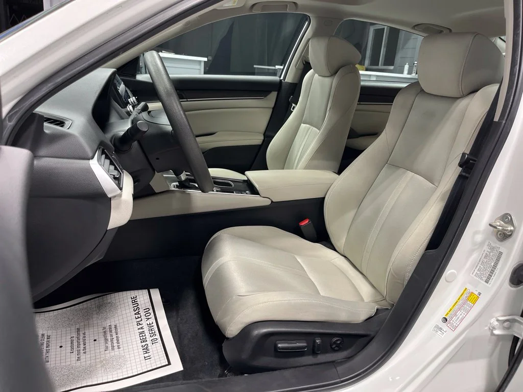 2019 Honda Accord EX - Photo 12
