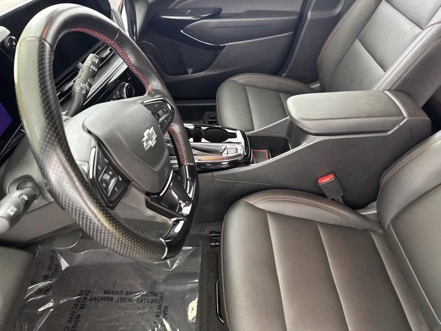 Used 2025 Yellow Chevrolet 2RS image 30