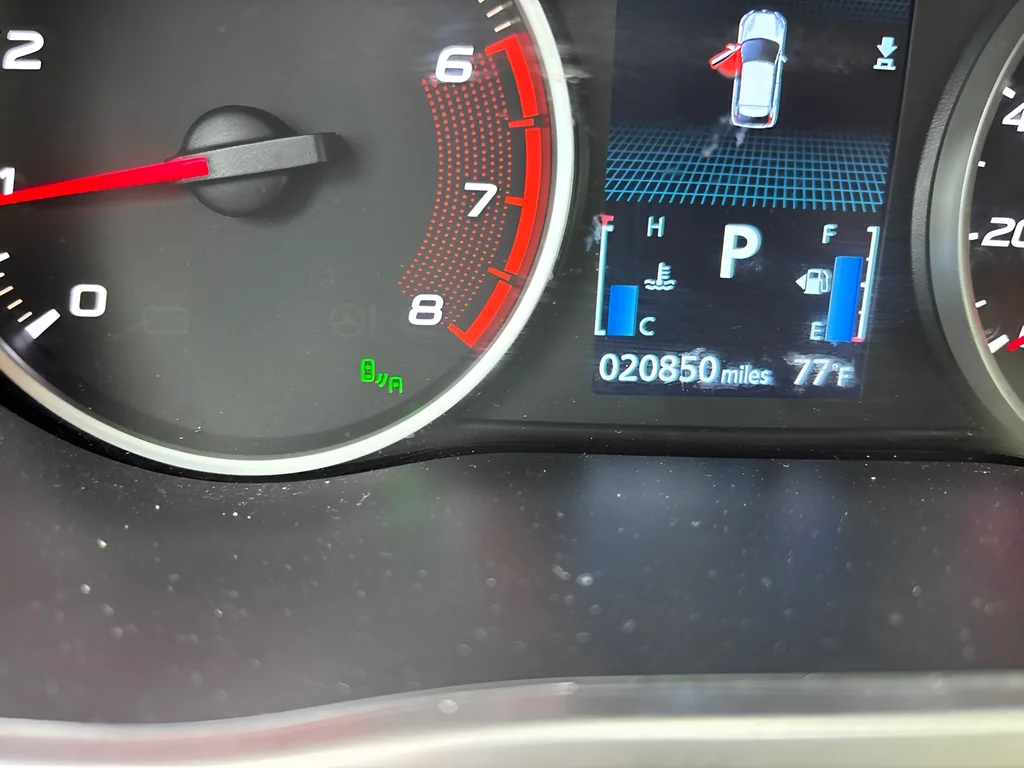 Used 2025 Alloy Silver Metallic Mitsubishi  image 16