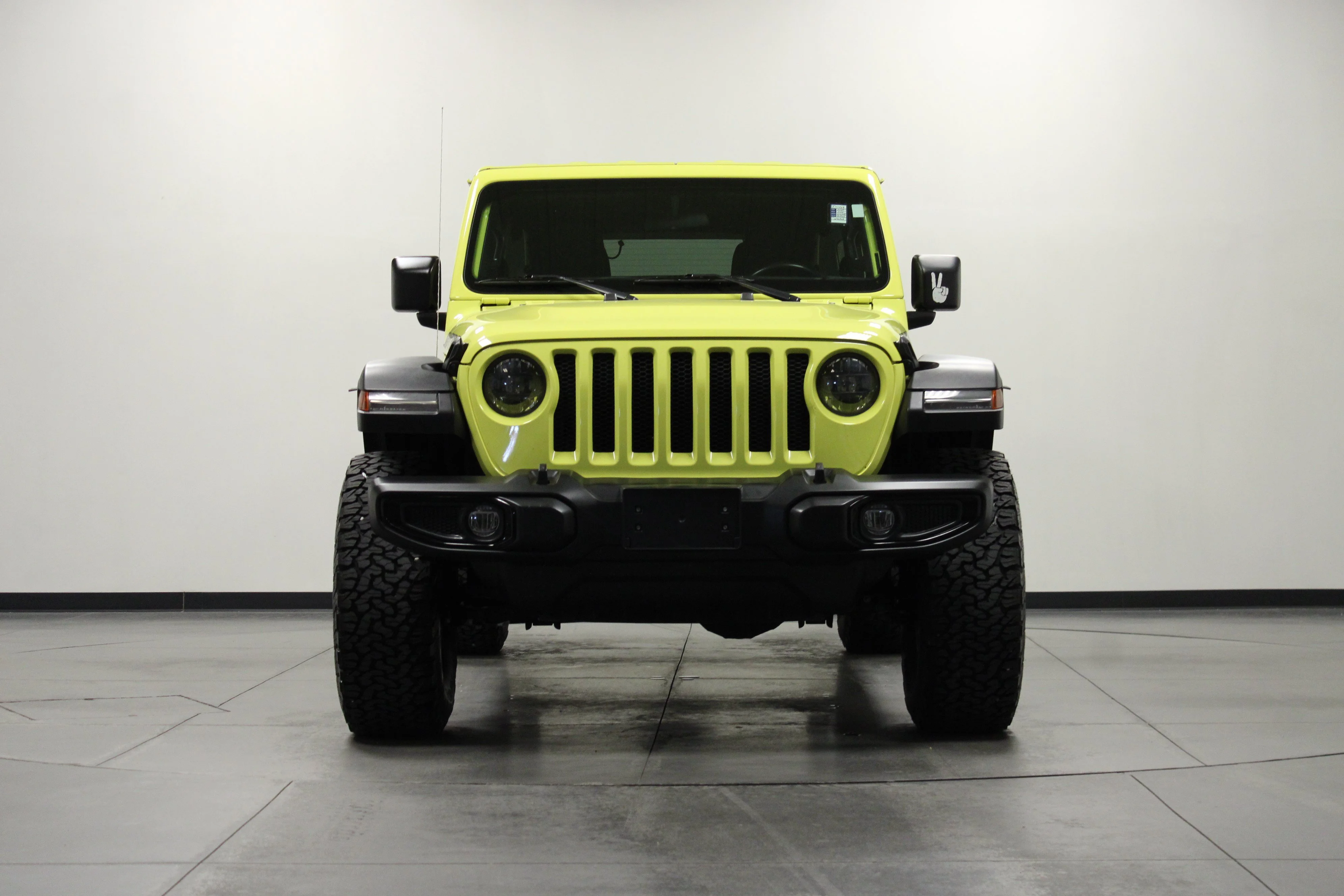 Used 2023 High Velocity Clearcoat Jeep High Tide image 9