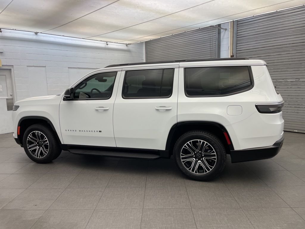 New 2026 Bright White Clear-Coat Exterior Paint Jeep  image 6