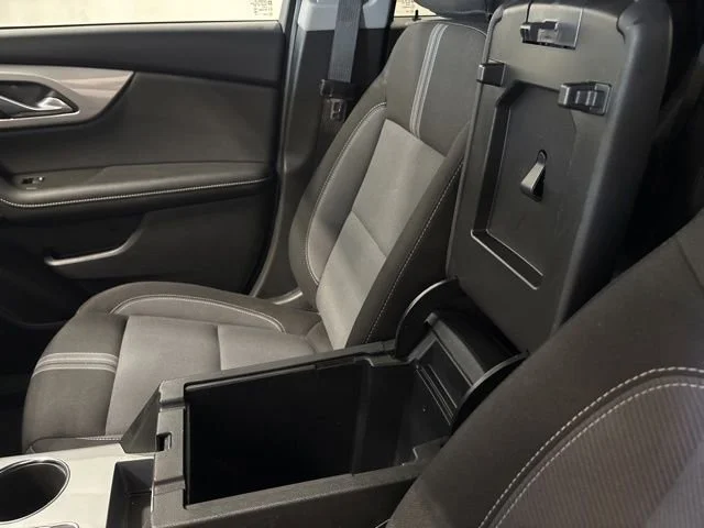 Used 2024 Summit White Chevrolet 2LT image 29