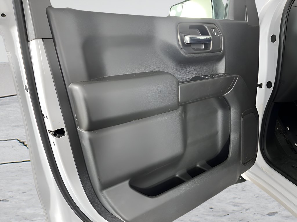 2024 Chevrolet Silverado 1500 LT - Photo 9
