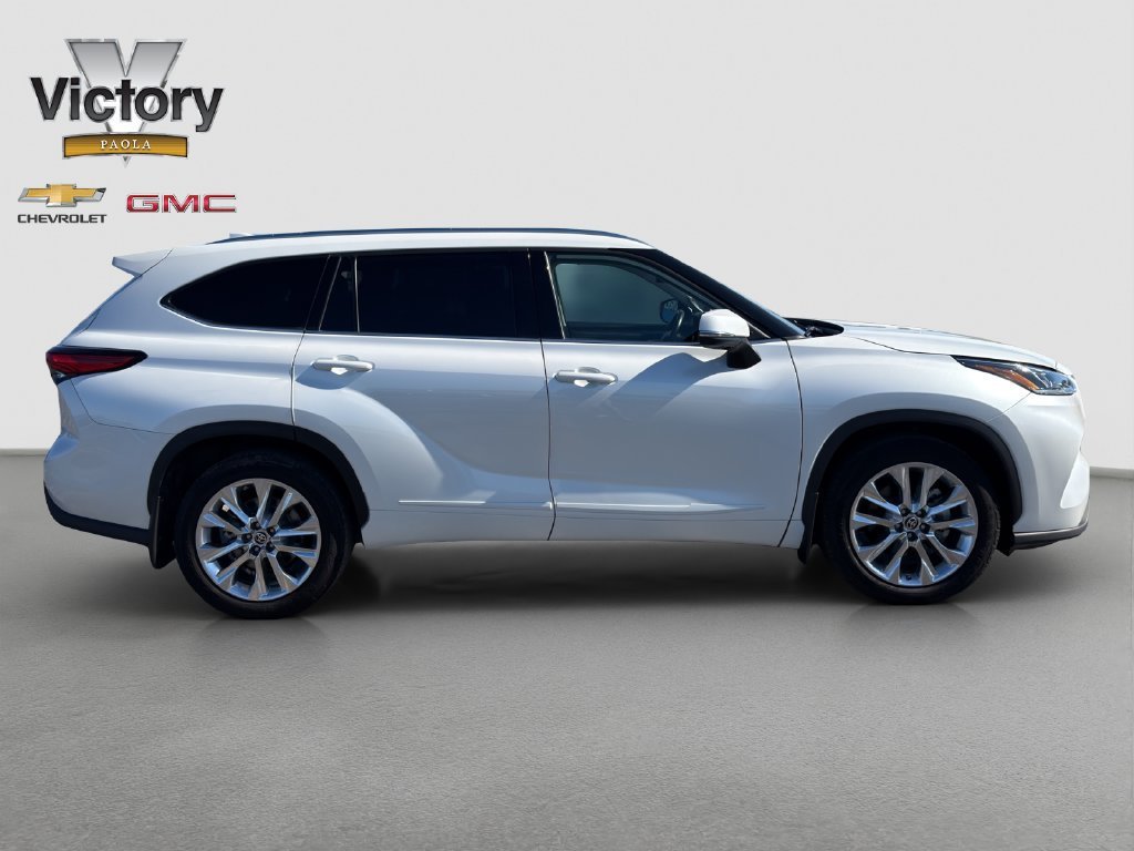 Used 2022 White Toyota Limited image 7
