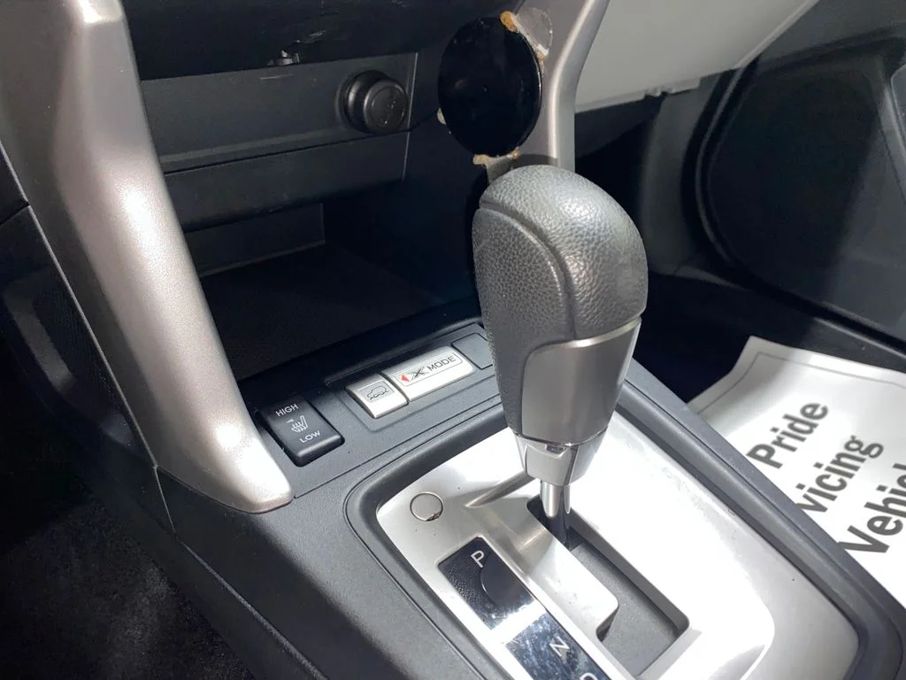 Used 2015 Green Subaru 2.5i Limited image 21