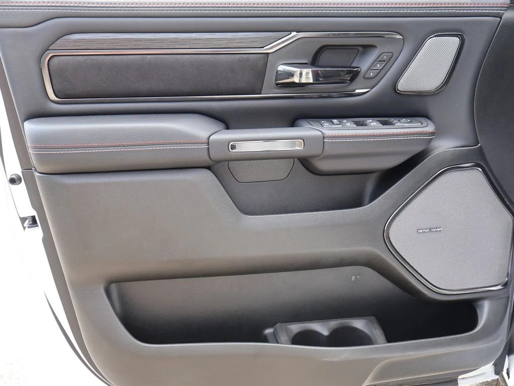 New 2026 Bright White Clear-Coat Exterior Paint RAM Laramie image 20