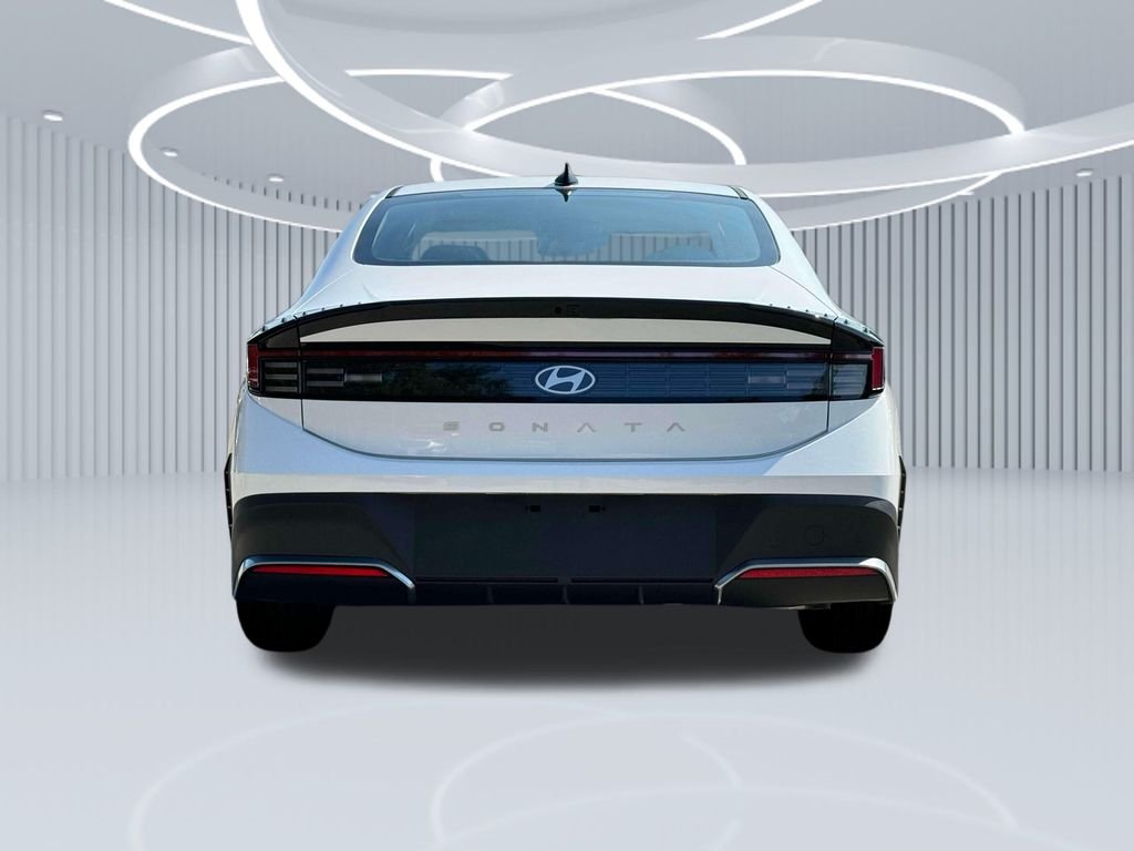 New 2025 White Hyundai SE image 25