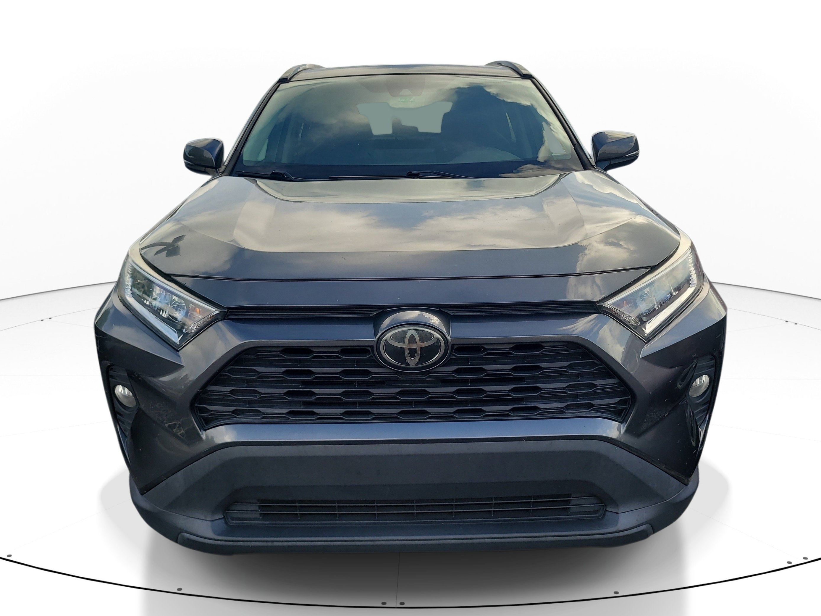 Used 2020 Magnetic Gray Metallic Toyota XLE image 2