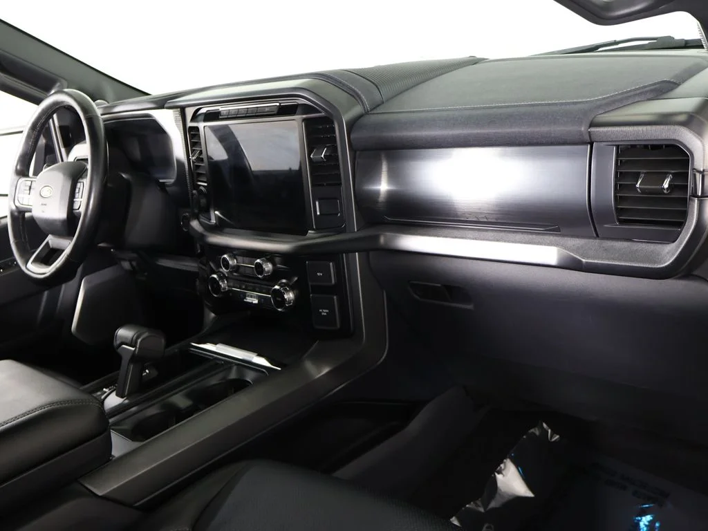 Used 2024 Agate Black Metallic Ford Lariat image 32