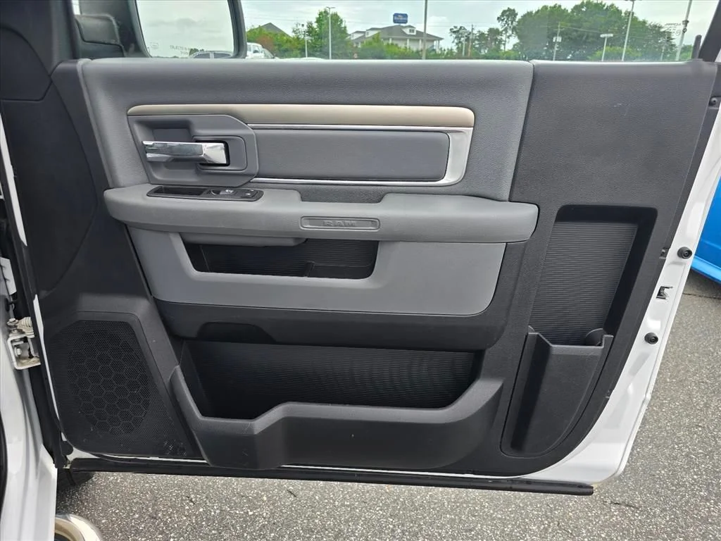 Used 2017 White Ram Tradesman image 12